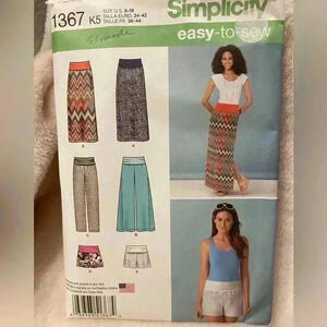 Simplicity Pattern 1367 K5 Size 8-16 only two pieces have been cut out